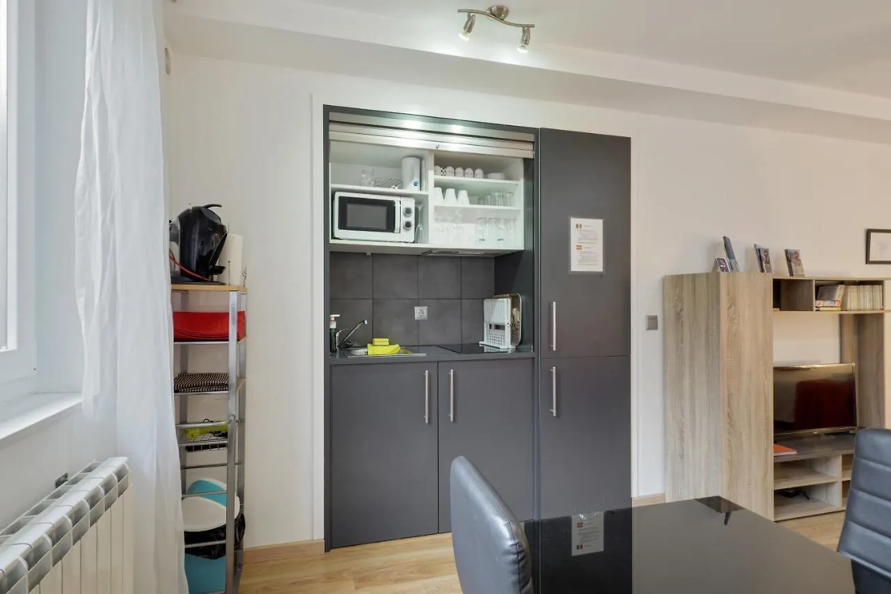 Comfortable Studio With Mountain View In Arinsal 40 M² + Ski Storage