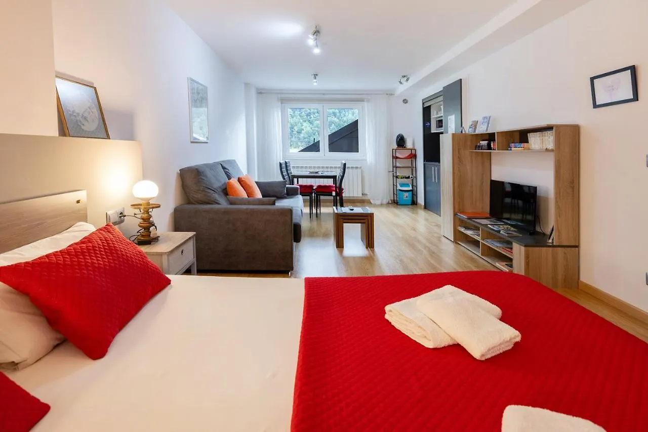 Comfortable Studio With Mountain View In Arinsal 40 M² + Ski Storage 0*,  Andorra