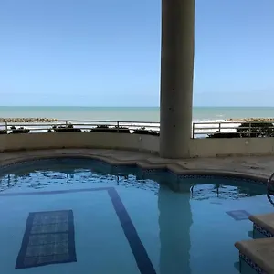 https://apartamento-frente-a-la-playa-y-cerca-al-centro-histrico.cartagena-hotels.org